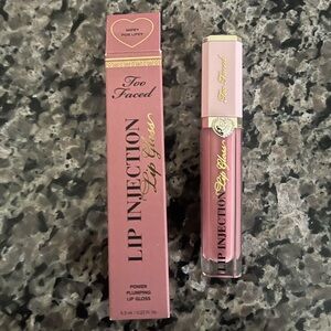 Too faced lip injection lip gloss